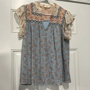 Entro Floral shirt sleeve top from Red Dress Boutique size small